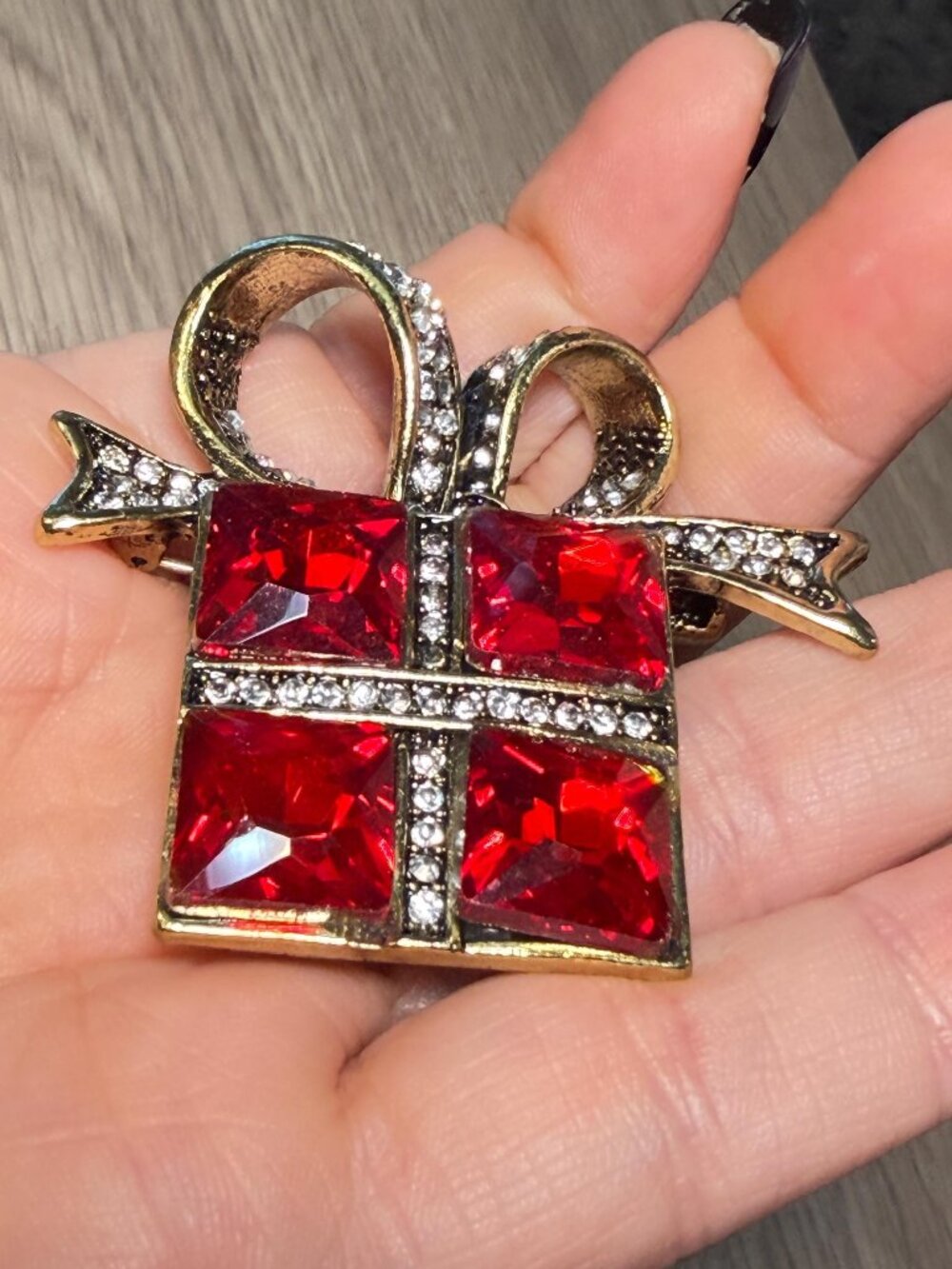 Gift Box Brooch Red Rhinestone Christmas Present Holiday Pin - Picture 4 of 6